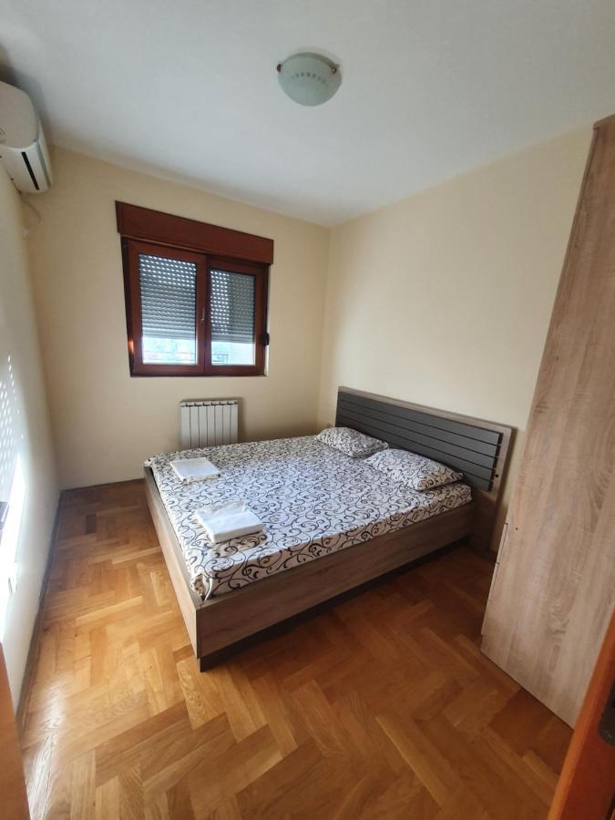 Great Location Two Bedroom Apatment "Maxim" 波德戈里察 外观 照片
