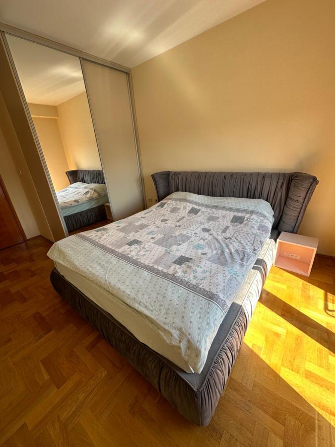Great Location Two Bedroom Apatment "Maxim" 波德戈里察 外观 照片