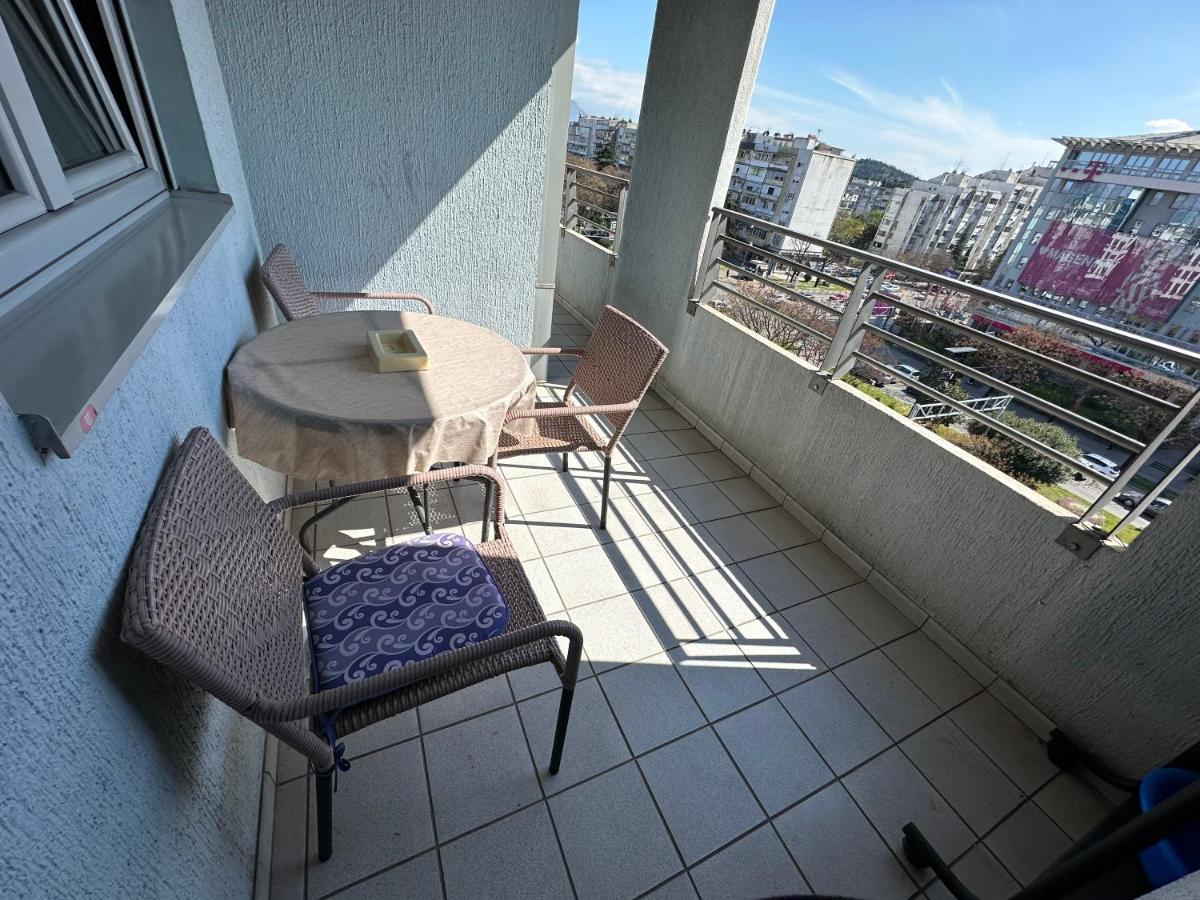 Great Location Two Bedroom Apatment "Maxim" 波德戈里察 外观 照片